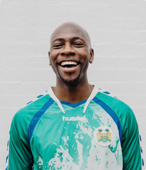 Volunteer Charles Etoroma 95UF6LXe Lo Unsplash